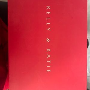 kelly and katie style kk-jadzia silver shimmer sand fabric 8 1/2